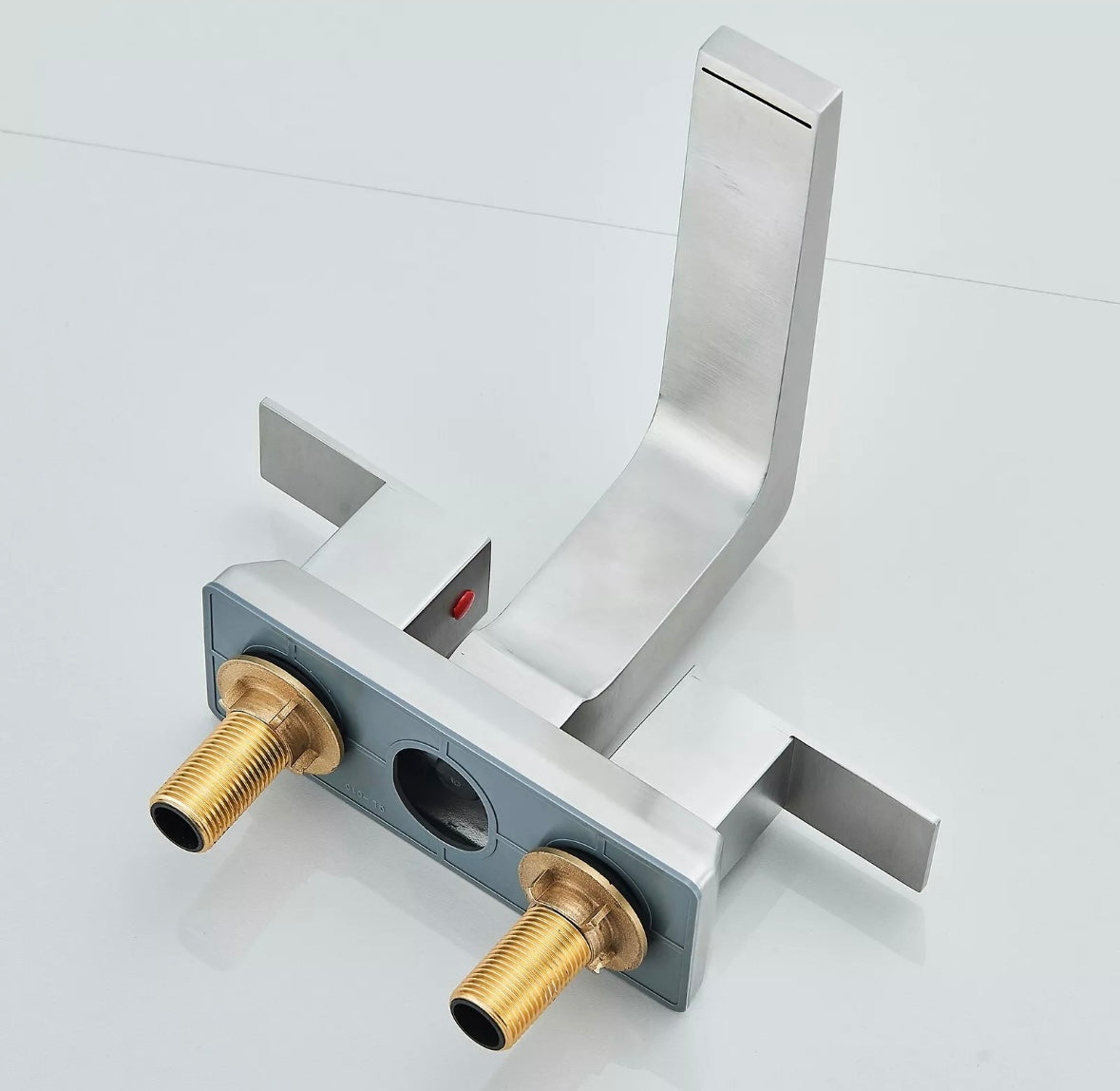 Moderno Series Lavatory Faucets